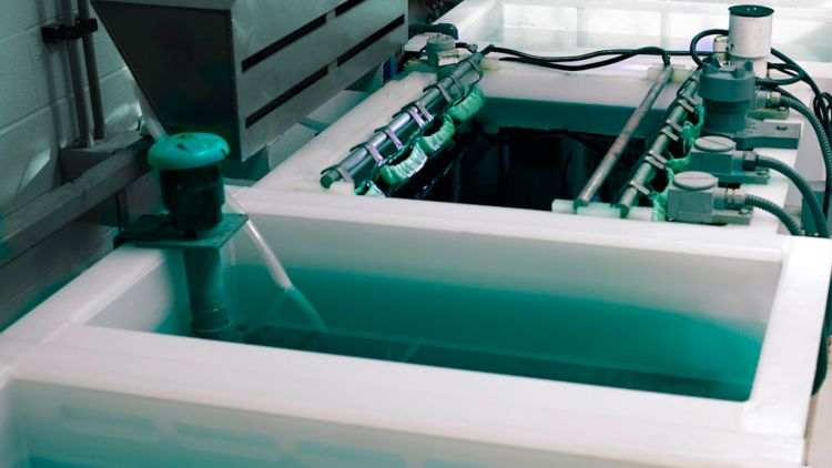 Qualitätskontrolle und Optimierung von Beschichtungsverfahren mittels Ionenchromatographie (IC)